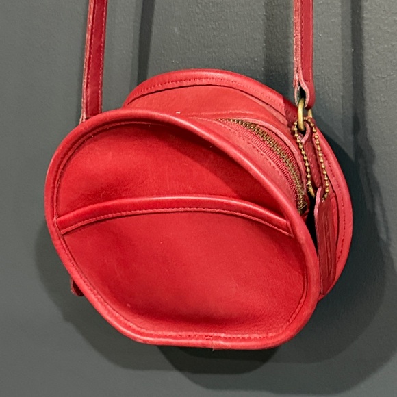 Coach Chester CanteenElegant Red Leather Crossbody Bag H5C-9982